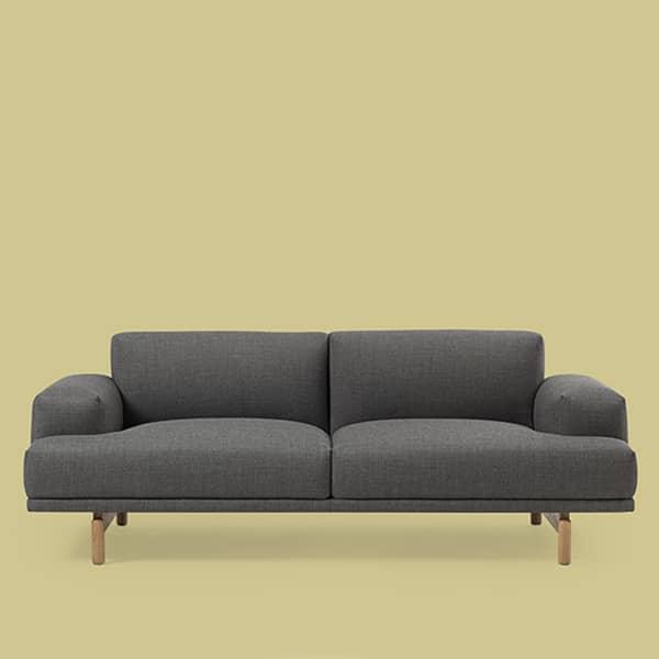 Das Sofa COMPOSE, 2 Sitze, ein extra bequemes Sofa. Muuto