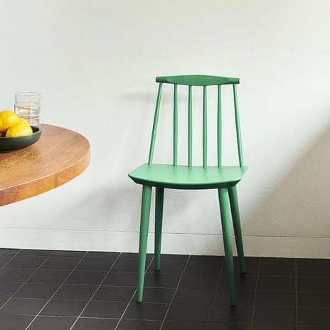 The J77 Chair, HAY: a taste of vintage, great confort, nordic design